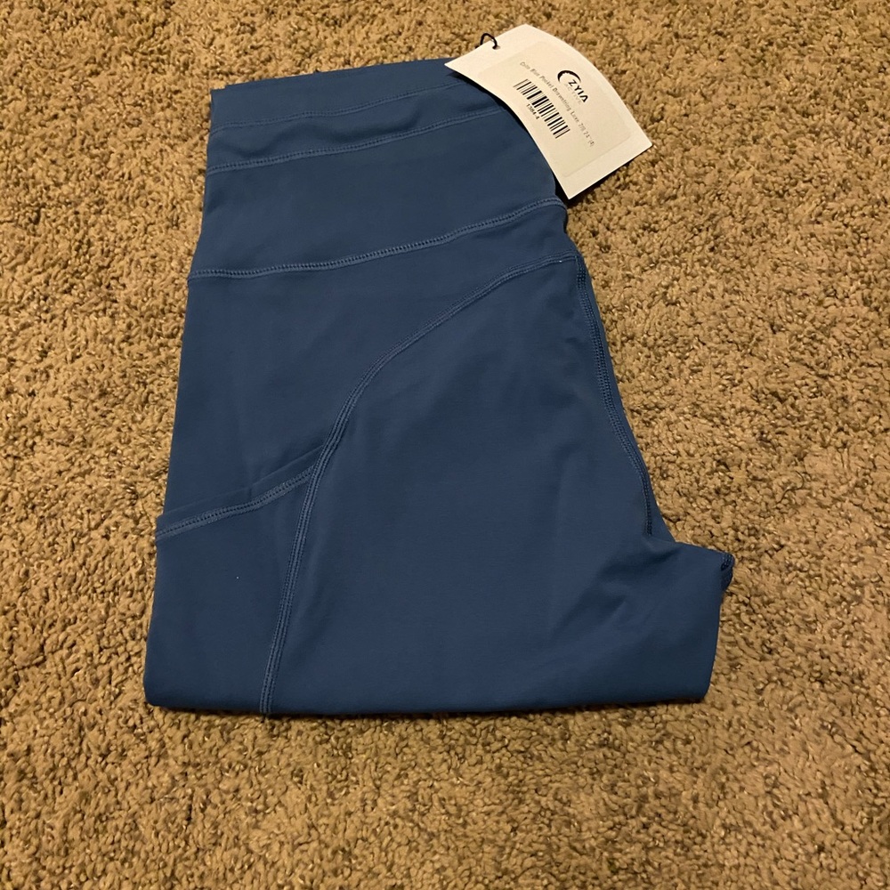Zyia Calm Blue Pocket Luxe 24” leggings size 4